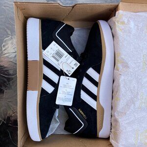 Adidas Tyshawn black/white/gum